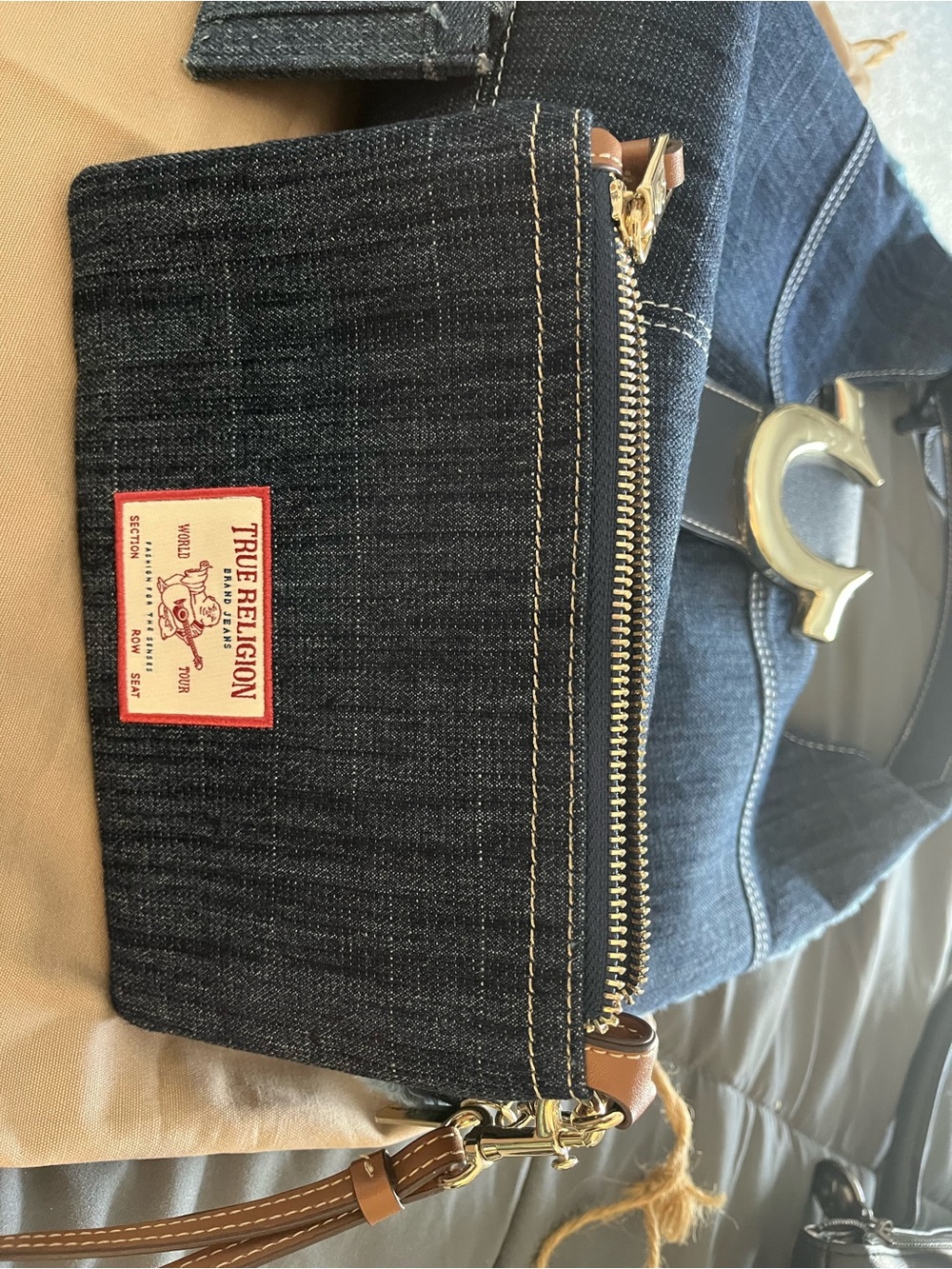 True Religion shoulder/tote bag set Blue Denim Logo Hobo with Wristlet - Picture 11 of 14